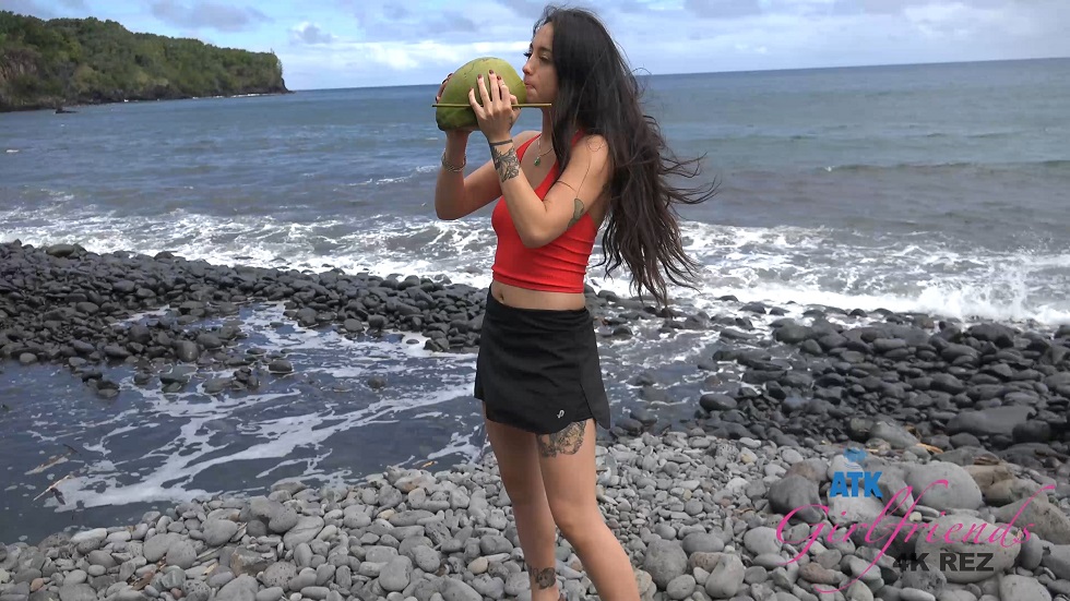 [ATKGirlfriends.com] Mi Ha Doan (Virtual Vacation Hawaii 11/14) [2019 ., POV, Blowjob, Footjob, Sex in Car, 1080p]